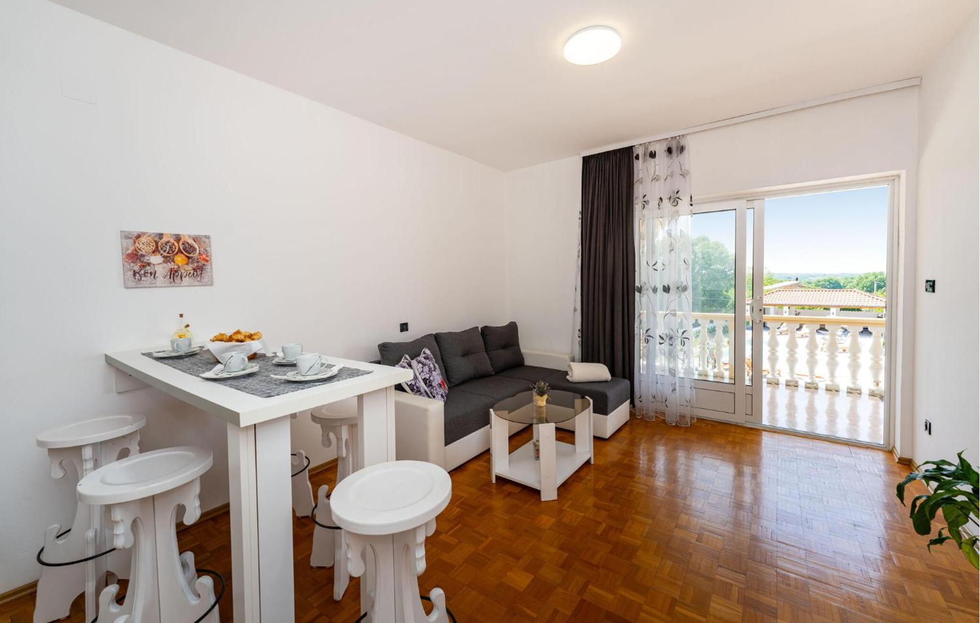 Beautiful Apartment In Galovac With Kitchen מראה חיצוני תמונה