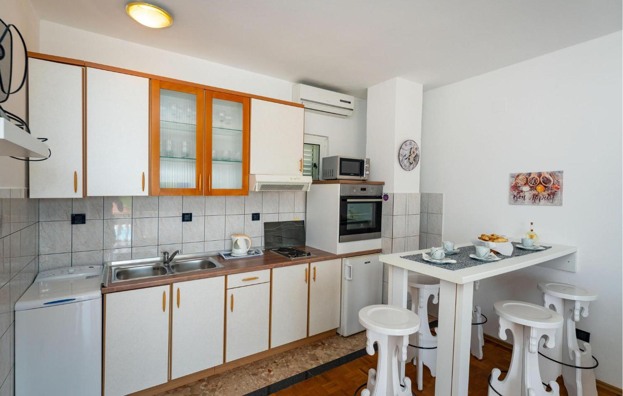 Beautiful Apartment In Galovac With Kitchen מראה חיצוני תמונה