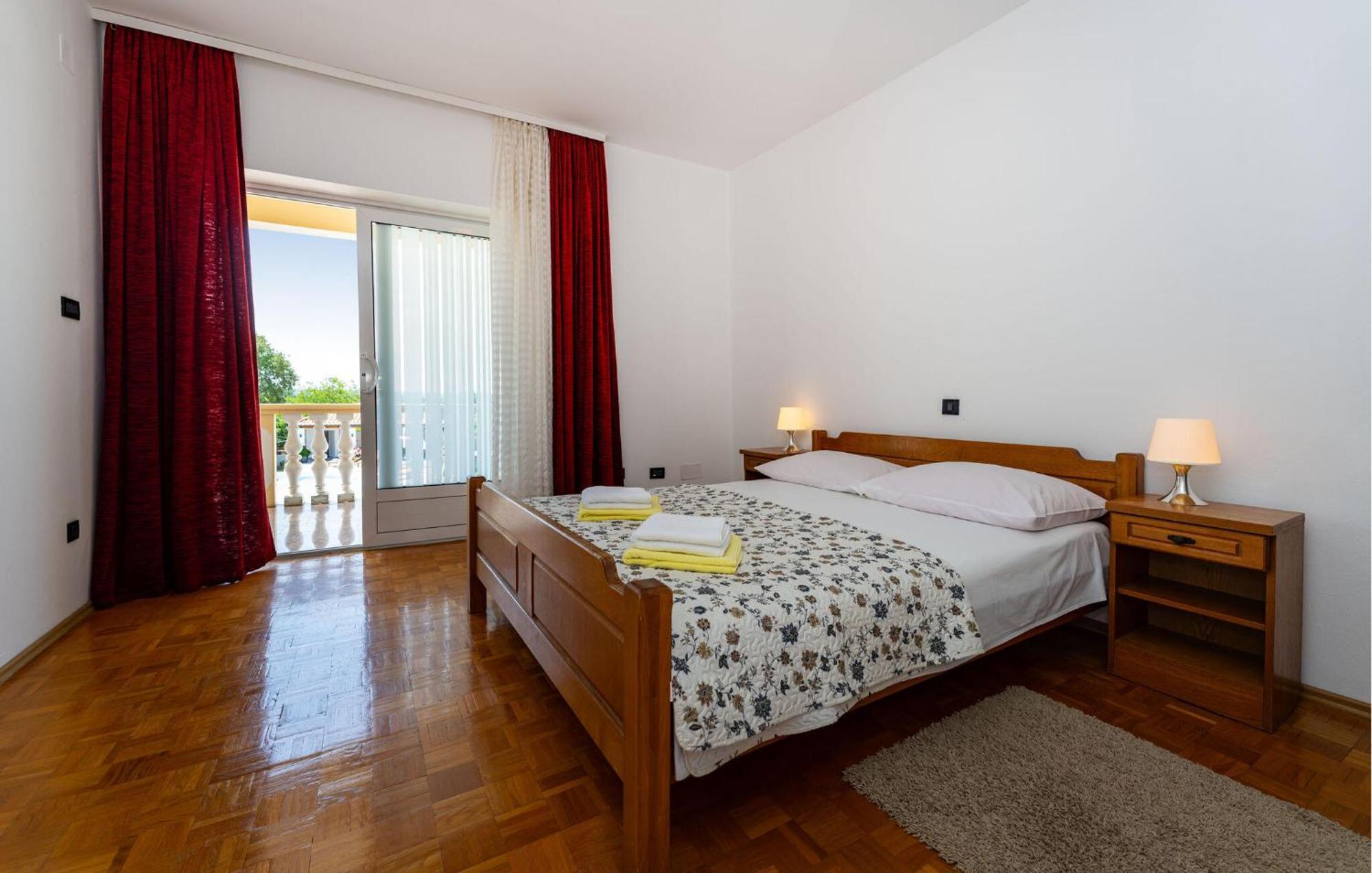 Beautiful Apartment In Galovac With Kitchen מראה חיצוני תמונה