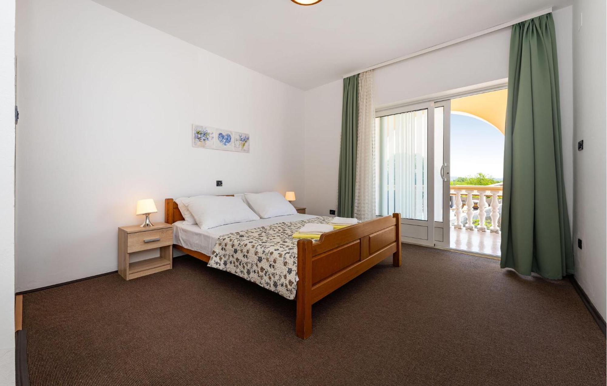 Beautiful Apartment In Galovac With Kitchen מראה חיצוני תמונה