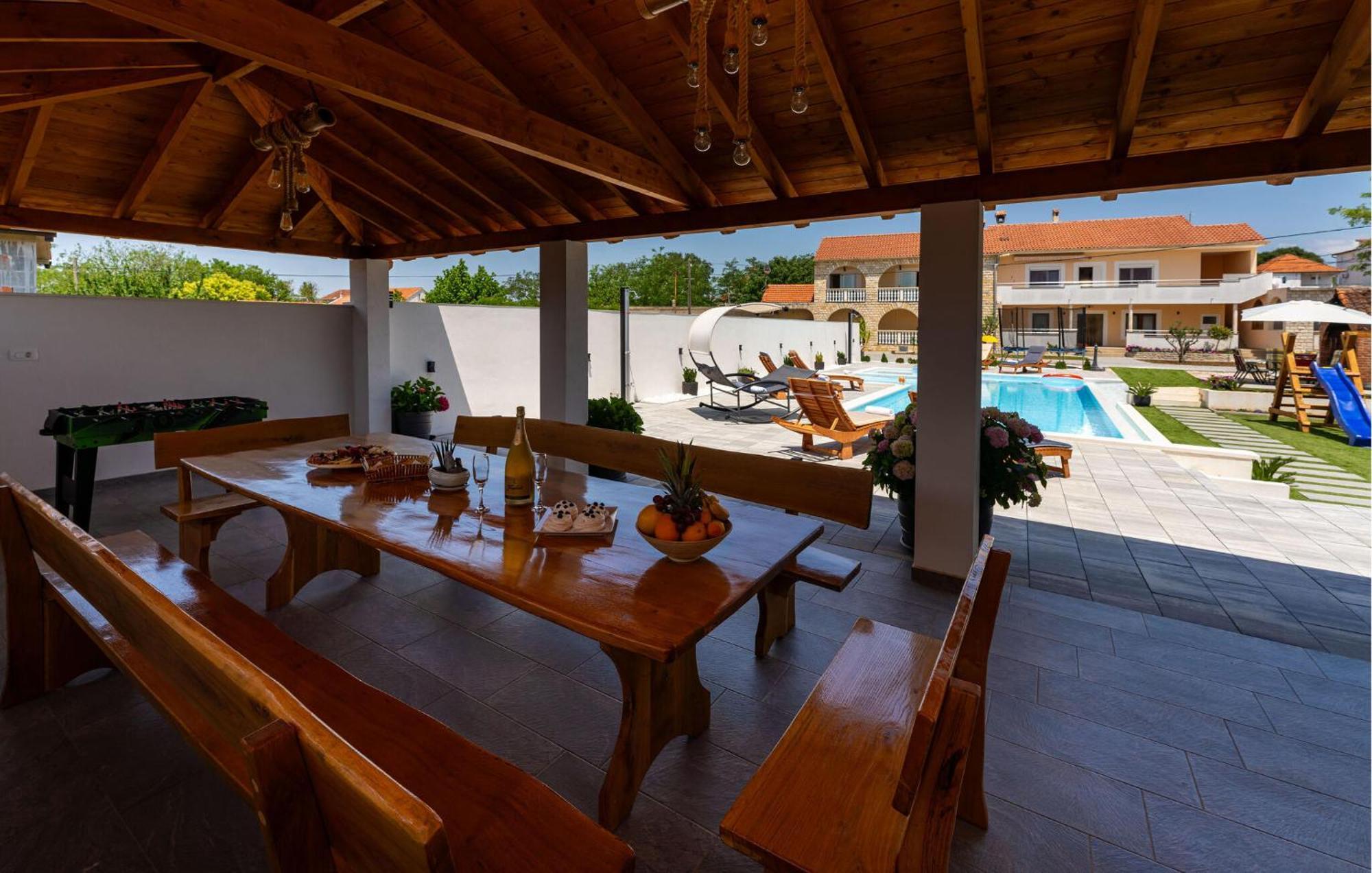 Beautiful Apartment In Galovac With Kitchen מראה חיצוני תמונה